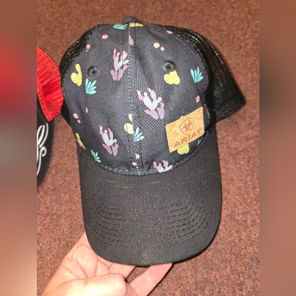 Ladies Hat LOT Ariat And Buttercup - Picture 5 of 8